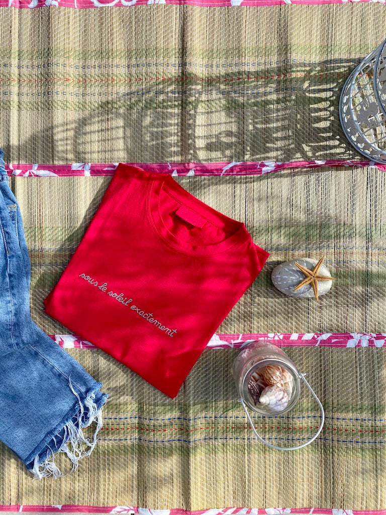 tee-shirt rose brodé coton biologique sous le soleil exactement